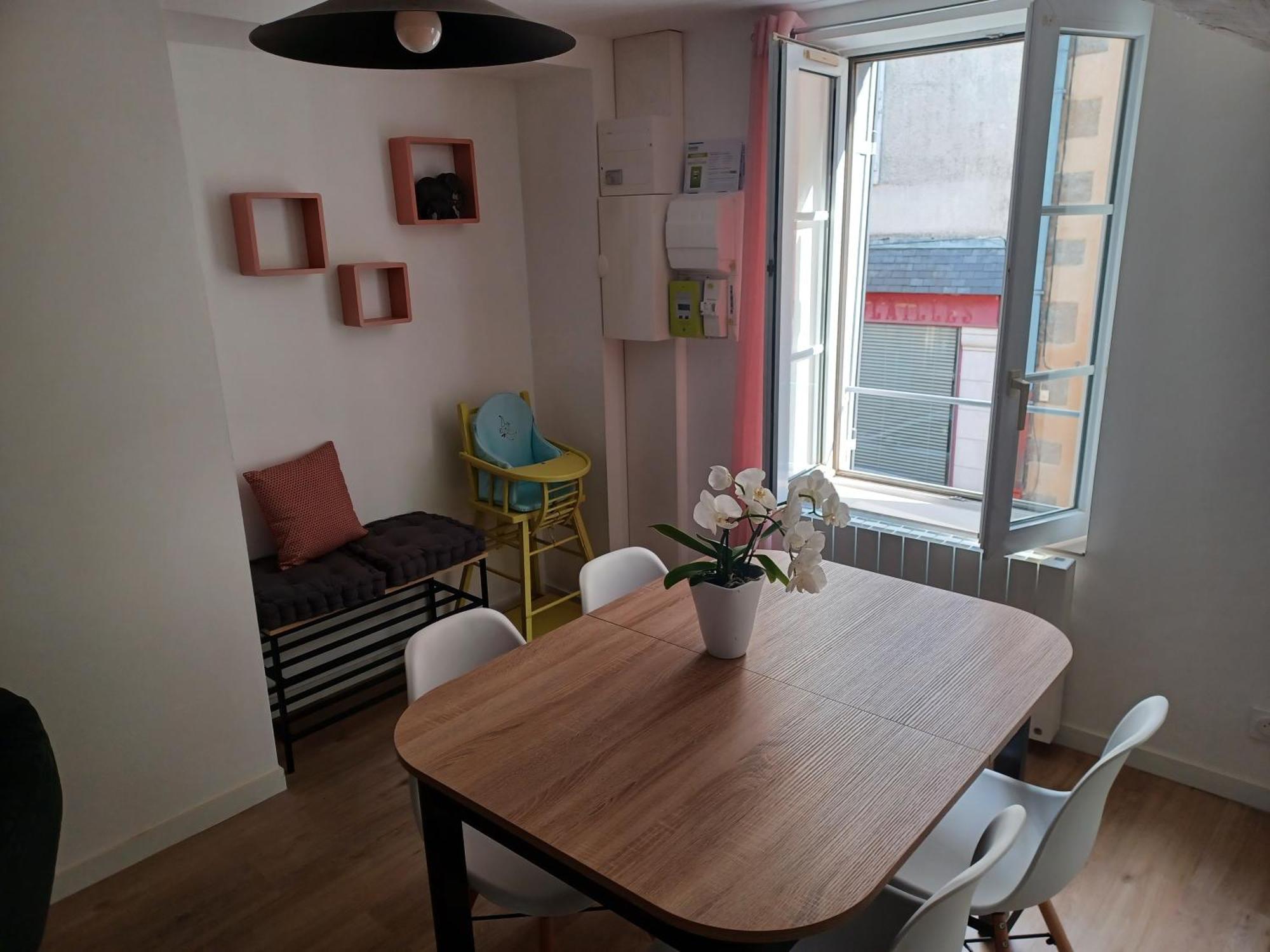 ErnéeDuplex Cosy Et Douillet公寓 外观 照片